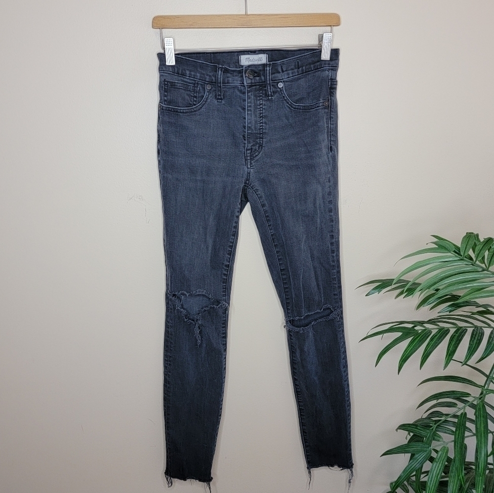 Madewell | Faded Black Destructed Knee 9" High Rise Skinny Jeans